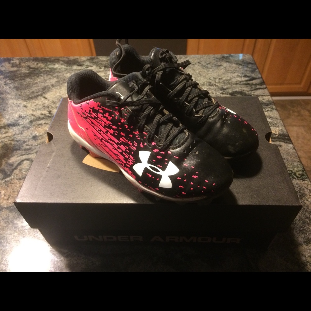 Under Armour Youth Cleats